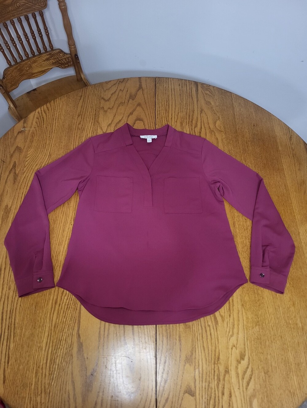 ✨️Nine West Magenta Blouse sz S